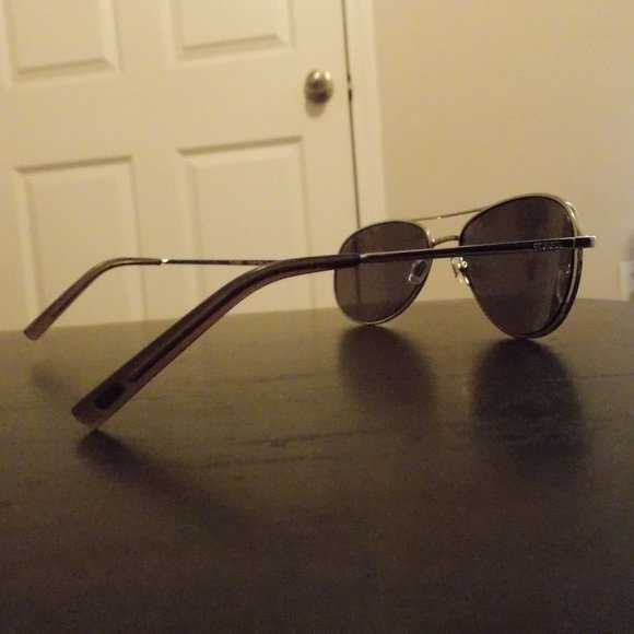 Fossil Aviator Sunglasses - Picture 6 of 15